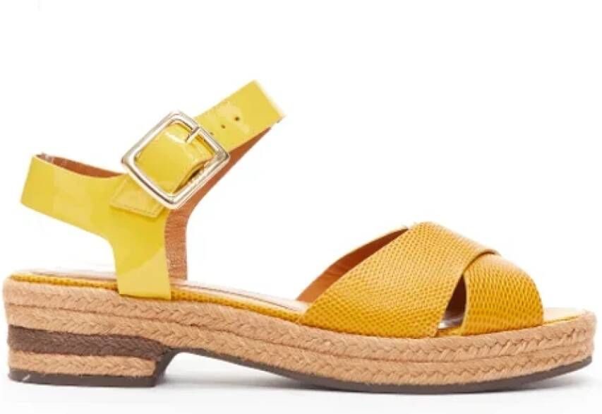 Fendi Vintage Pre-owned Leather sandals Yellow Dames