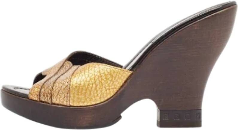 Fendi Vintage Pre-owned Leather sandals Yellow Dames