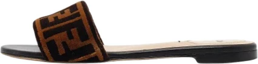 Fendi Vintage Pre-owned Velvet sandals Brown Dames