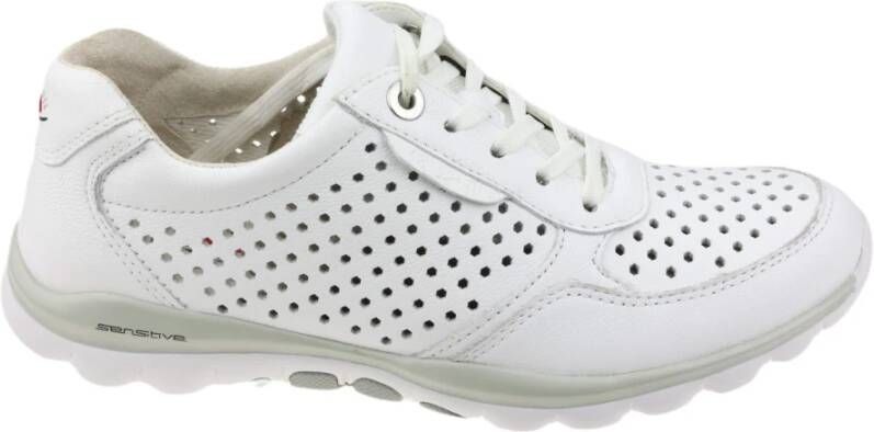 Gabor Witte Geperforeerde Wandelsneaker White Dames