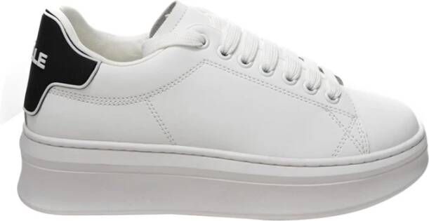 Gaëlle Paris Witte en zwarte PU sneakers White Dames