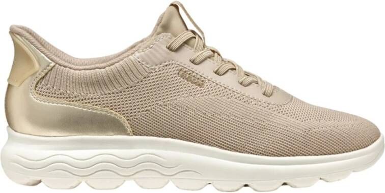 Geox Beige Casual Textiel Sneakers met 3 cm Rubberen Zool Beige Dames