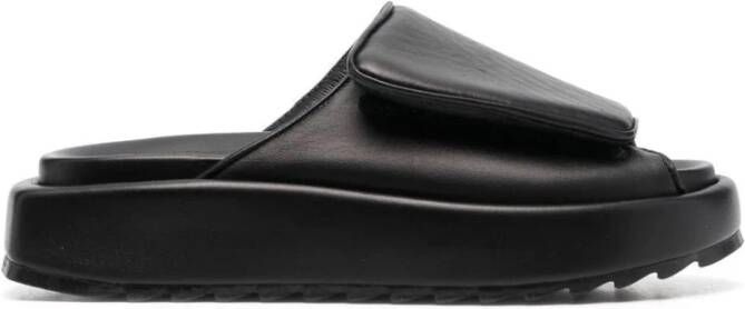 Gia Borghini Zwarte leren casual open flats muilezels Black Dames