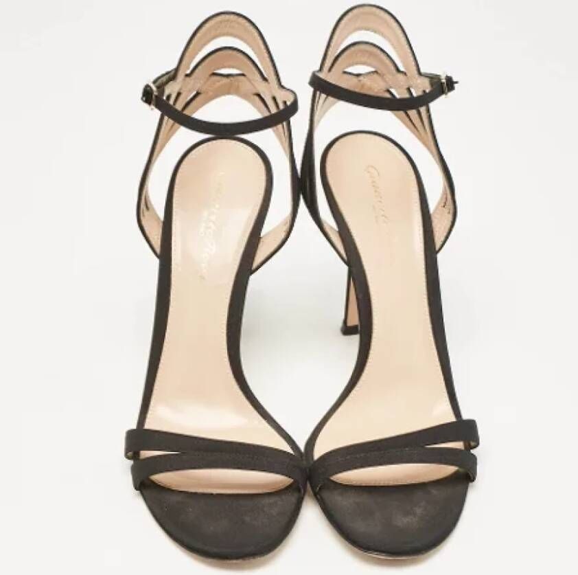 Gianvito Rossi Pre-owned Canvas sandals Black Dames