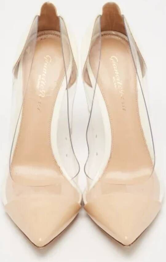 Gianvito Rossi Pre-owned Fabric heels Beige Dames