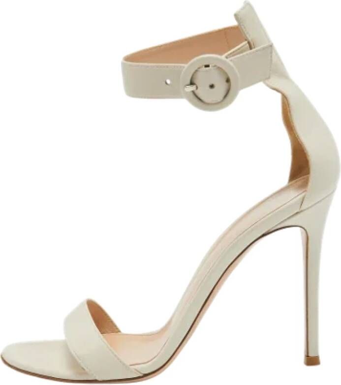 Gianvito Rossi Pre-owned Leather heels White Dames