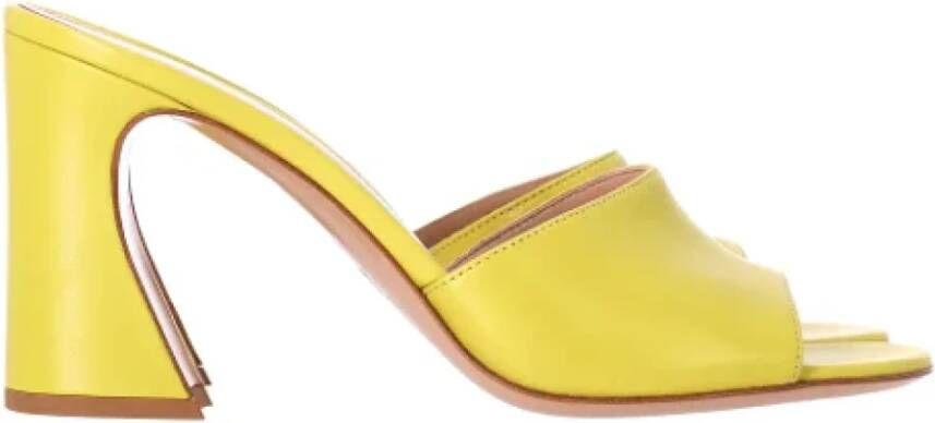 Gianvito Rossi Pre-owned Leather heels Yellow Dames