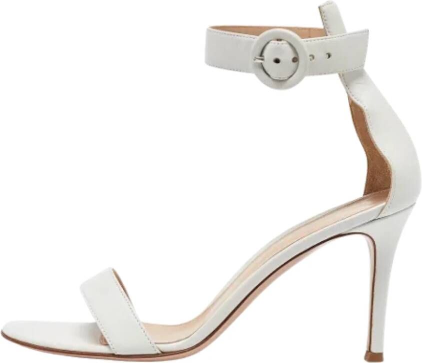 Gianvito Rossi Pre-owned Leather sandals White Dames