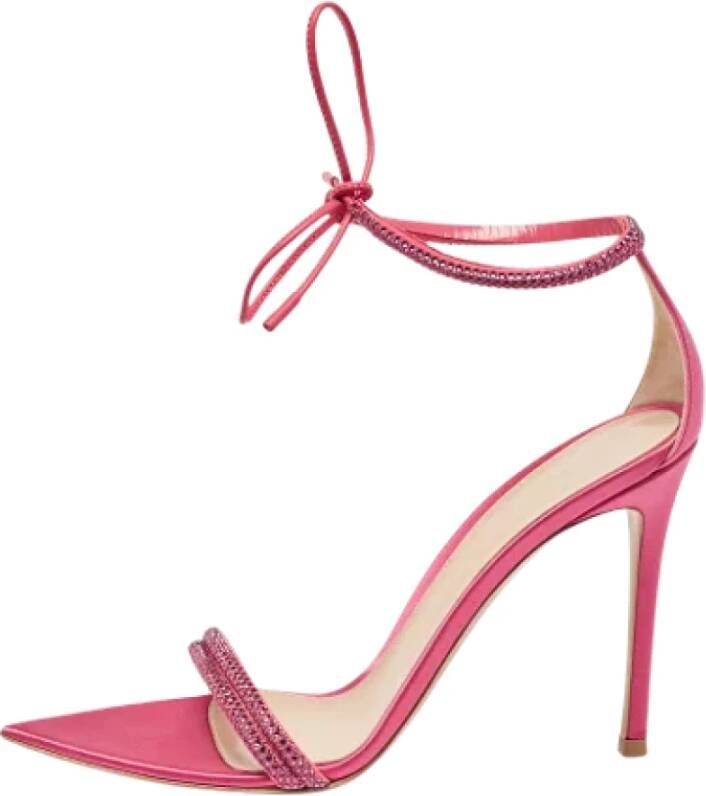 Gianvito Rossi Pre-owned Satin sandals Pink Dames