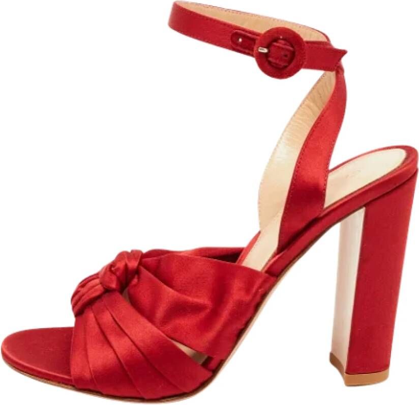 Gianvito Rossi Pre-owned Satin sandals Red Dames