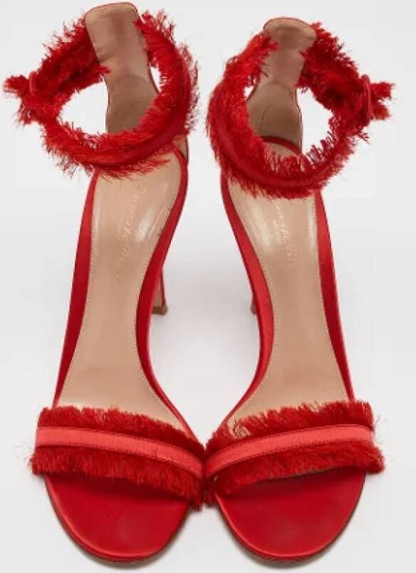 Gianvito Rossi Pre-owned Satin sandals Red Dames