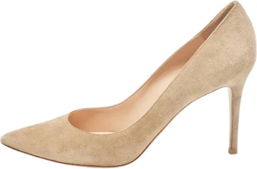 Gianvito Rossi Pre-owned Suede heels Beige Dames