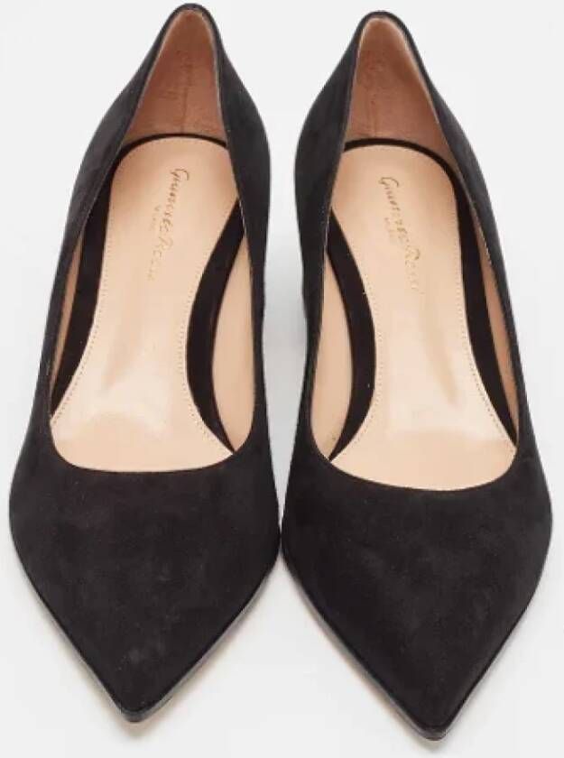 Gianvito Rossi Pre-owned Suede heels Black Dames