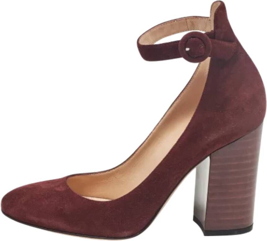 Gianvito Rossi Pre-owned Suede heels Red Dames