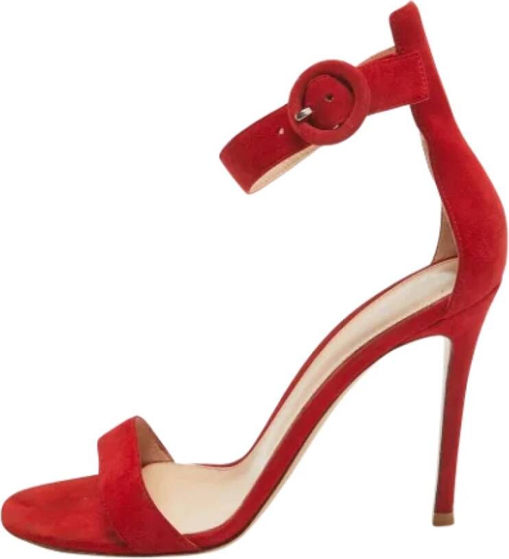 Gianvito Rossi Pre-owned Suede sandals Red Dames