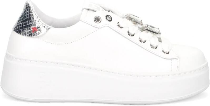 Gio+ Witte sneakers van kalfsleer met zilveren details White Dames