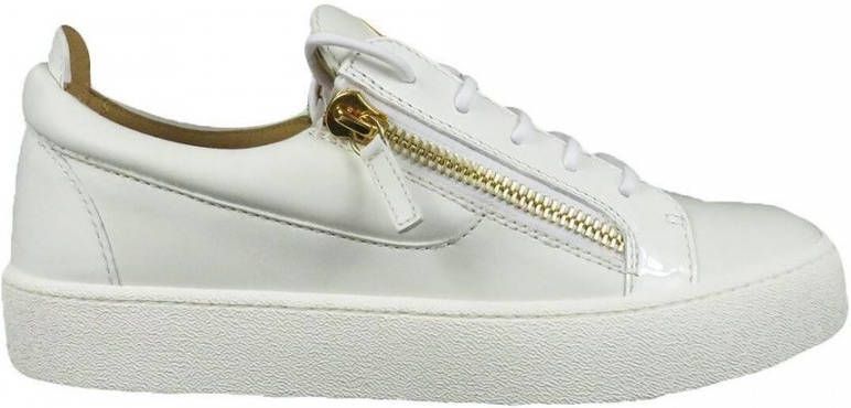 giuseppe all white