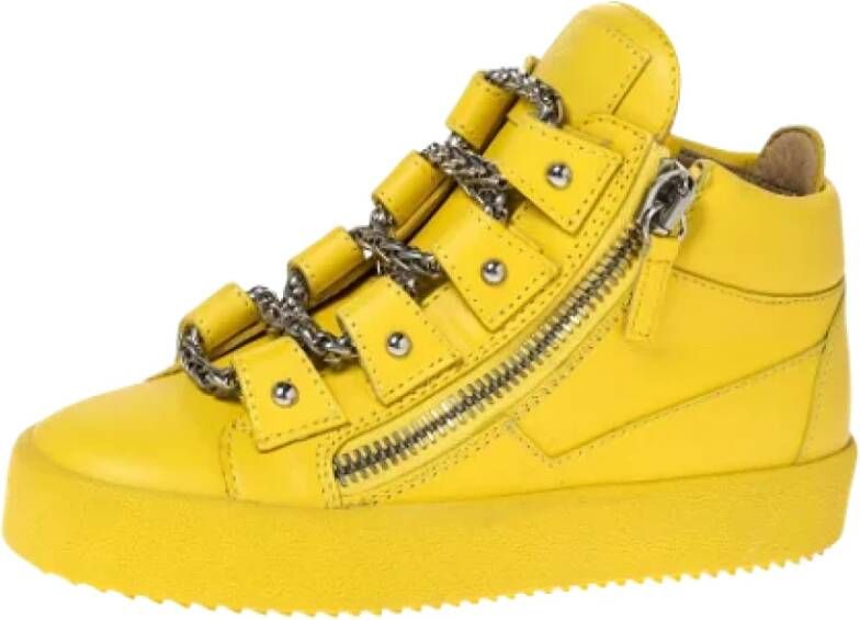 Giuseppe Zanotti Pre-owned Leather sneakers Yellow Dames