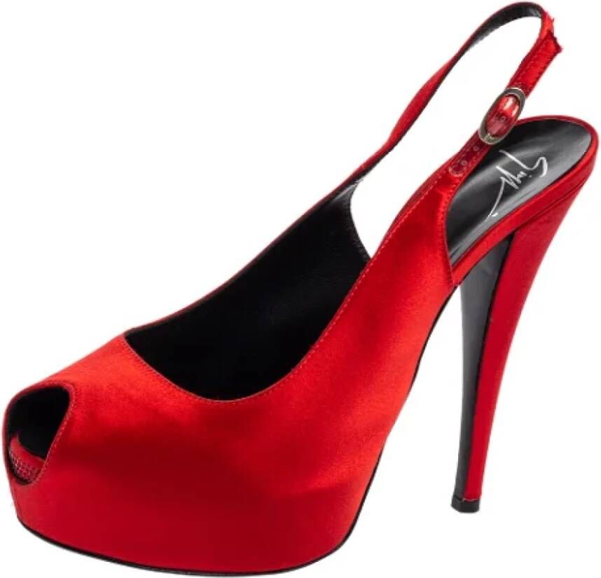 Giuseppe Zanotti Pre-owned Satin heels Red Dames