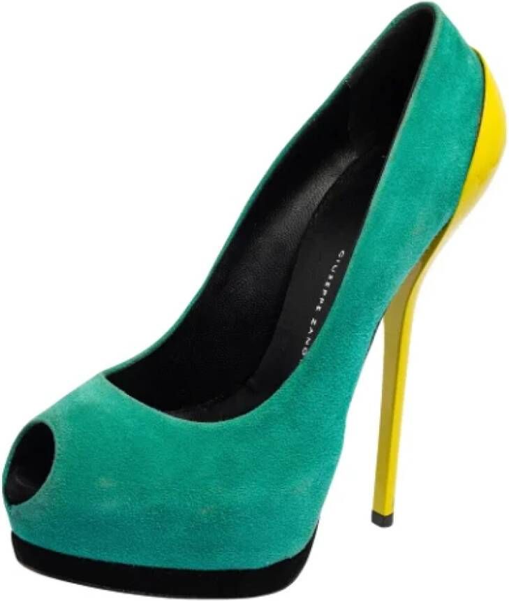 Giuseppe Zanotti Pre-owned Suede heels Green Dames