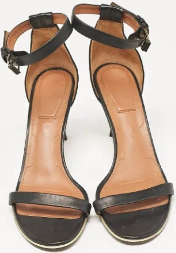 Givenchy Pre-owned Leather sandals Black Dames