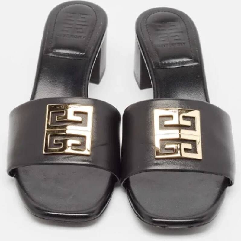 Givenchy Pre-owned Leather sandals Black Dames