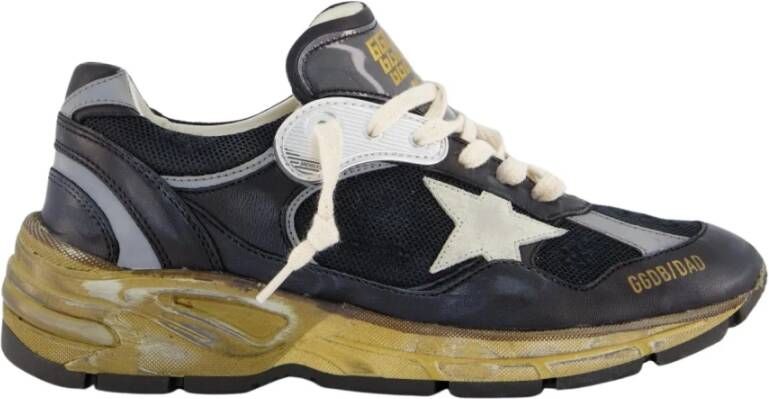 Golden Goose Gebruikte Look Sneaker met Zilveren Canvas Ster Black Dames