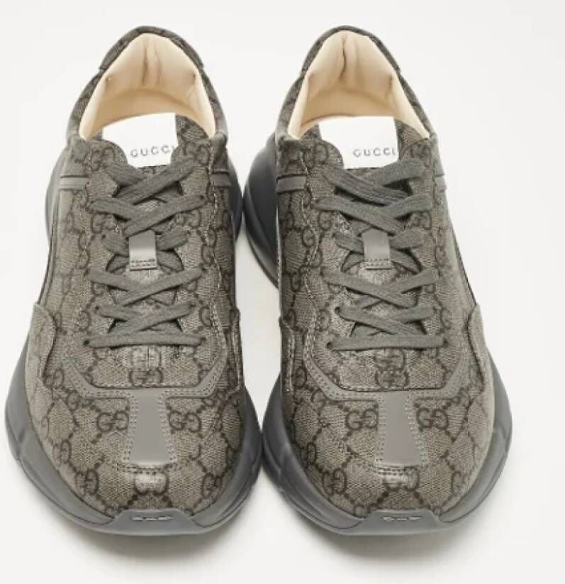 Gucci Vintage Pre-owned Canvas sneakers Gray Heren