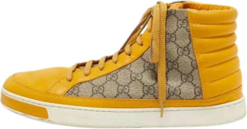 Gucci Vintage Pre-owned Coated canvas sneakers Beige Heren