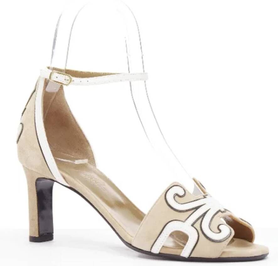 Hermès Vintage Pre-owned Suede heels Beige Dames