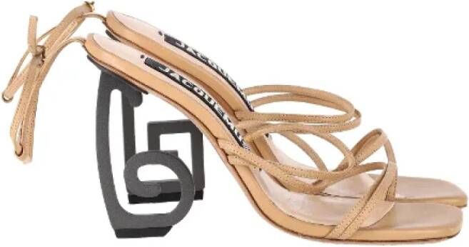 Jacquemus Pre-owned Leather sandals Beige Dames