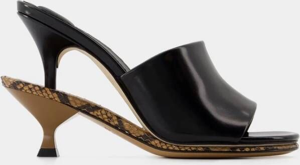 Jacquemus Zwarte Leren Muiltjes Sandalen Black Dames