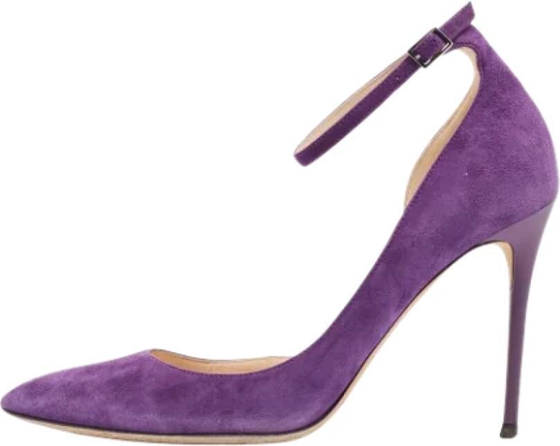 Jimmy Choo Pre-owned Suede heels Purple Dames