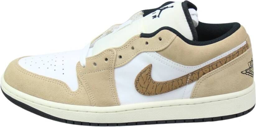 Jordan Bruine Olifant Low SE Sneakers Beige Heren