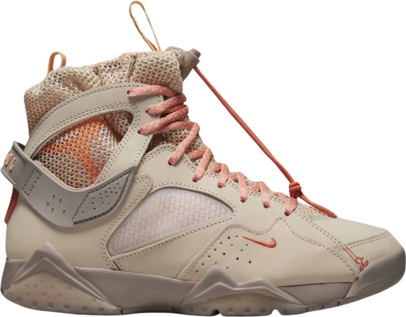 Nike Retro 7 Limited Edition Beauty Supply Beige Heren