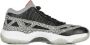 Jordan 11 Retro Heren Schoenen Black Leer Textil Synthetisch Foot Locker - Thumbnail 1