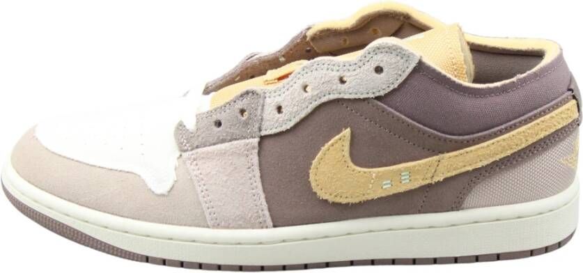 Jordan Taupe Haze Low SE Craft Sneakers Beige Heren