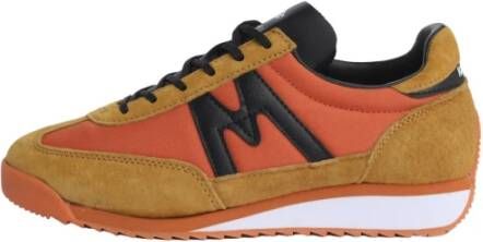 Karhu Klassieke Oranje Sneaker met Kussen Zool