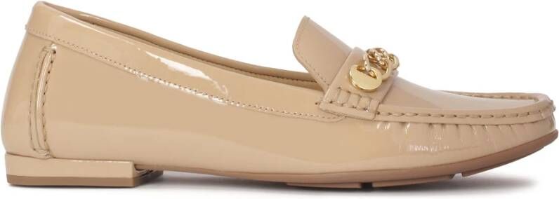 Kazar Gelakte mocassins met metalen ketting Beige Dames