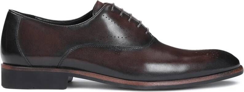 Kazar Heren oxfordschoenen met een subtiel patroon met geperforeerde gaatjes Brown Heren