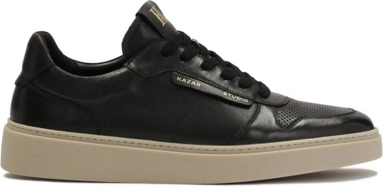 Kazar Studio Zwarte sneakers met reliëf logo en perforaties Black Heren