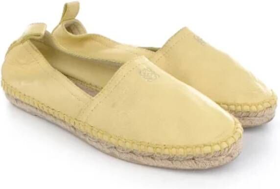 Loewe Pre-owned Leather flats Yellow Dames