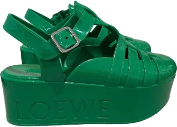 Loewe Pre-owned Plastic sandals Green Dames