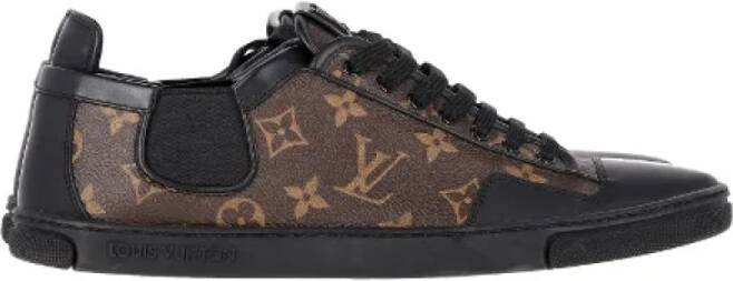 Louis Vuitton Vintage Pre-owned Canvas sneakers Brown Heren