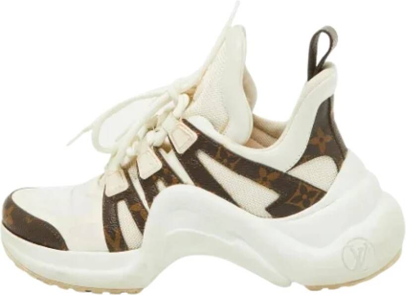 Louis Vuitton Vintage Pre-owned Coated canvas sneakers White Dames