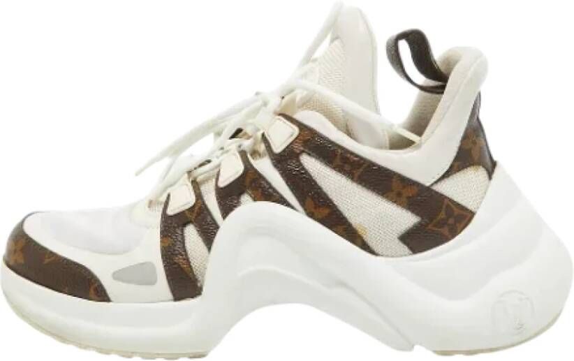 Louis Vuitton Vintage Pre-owned Coated canvas sneakers White Dames