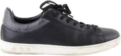 Louis Vuitton Vintage Pre-owned Leather sneakers Black Heren