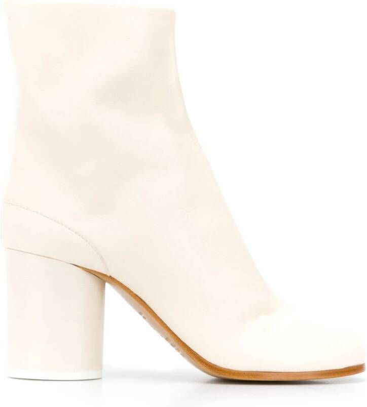 Maison Margiela Enkellaarzen in Tabi-stijl Beige Dames