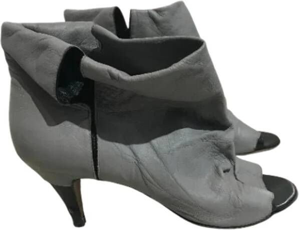 Maison Margiela Pre-owned Leather boots Gray Dames