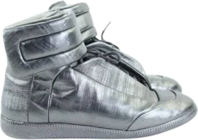 Maison Margiela Pre-owned Leather sneakers Gray Dames